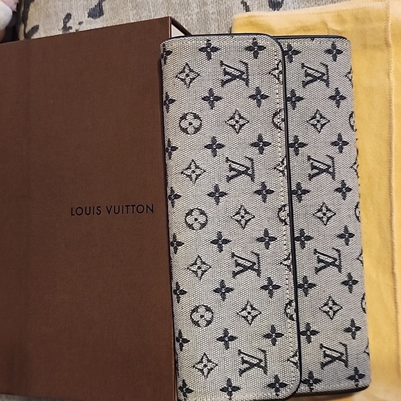 Louis Vuitton Porte Tresor International Monogram Canvas Trifold Long Lin wallet - Picture 10 of 13